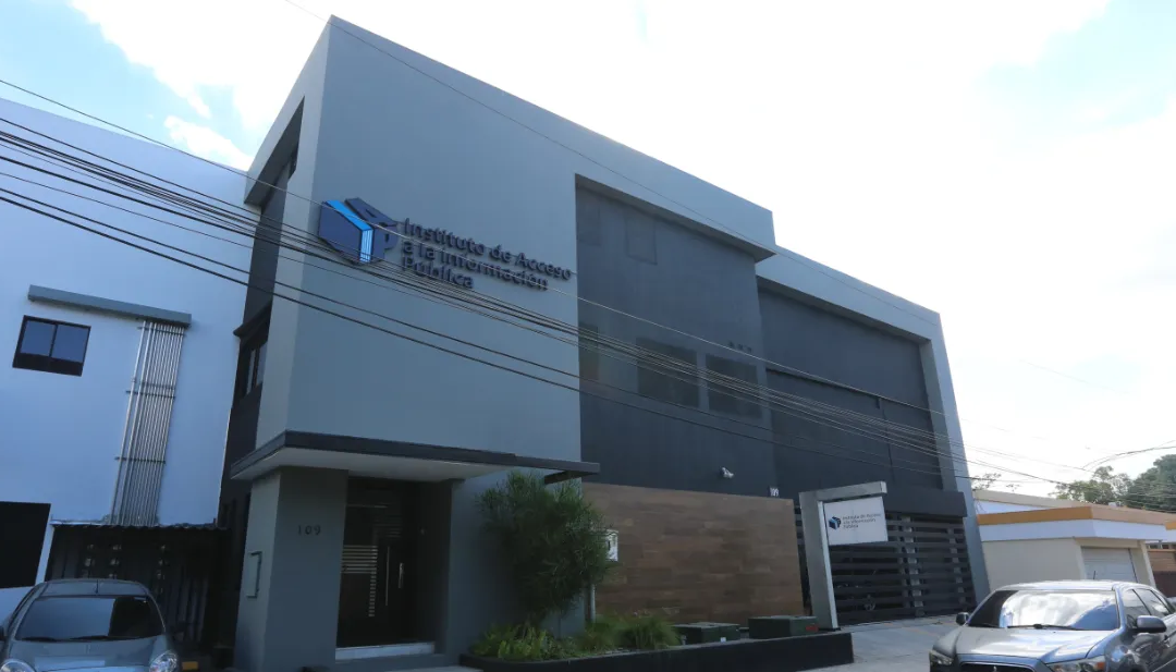 Access to Information Institute goes over a year without publishing its own records on transparency portal — Instituto de Acceso a la Información tiene más de un año sin publicar sus propios registros en portal de transparencia