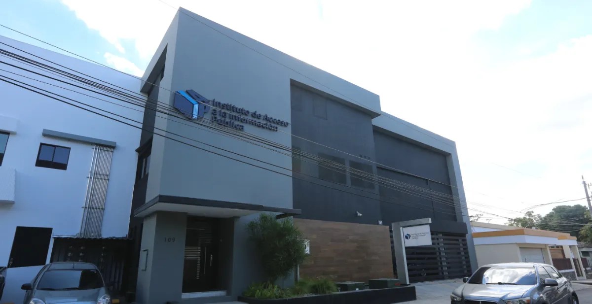 Access to Information Institute goes over a year without publishing its own records on transparency portal — Instituto de Acceso a la Información tiene más de un año sin publicar sus propios registros en portal de transparencia
