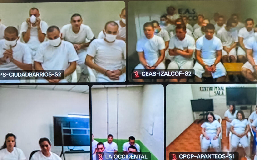 El Salvador’s mass trials: The anguish of “the innocent paying for the guilty” — Los juicios masivos de El Salvador: la angustia de que paguen “justos por pecadores”