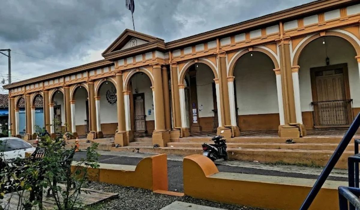 Chalatenango Sur Council dismisses its mayor and appoints replacement — Concejo de Chalatenango Sur destituye a su alcalde y nombra sustituto