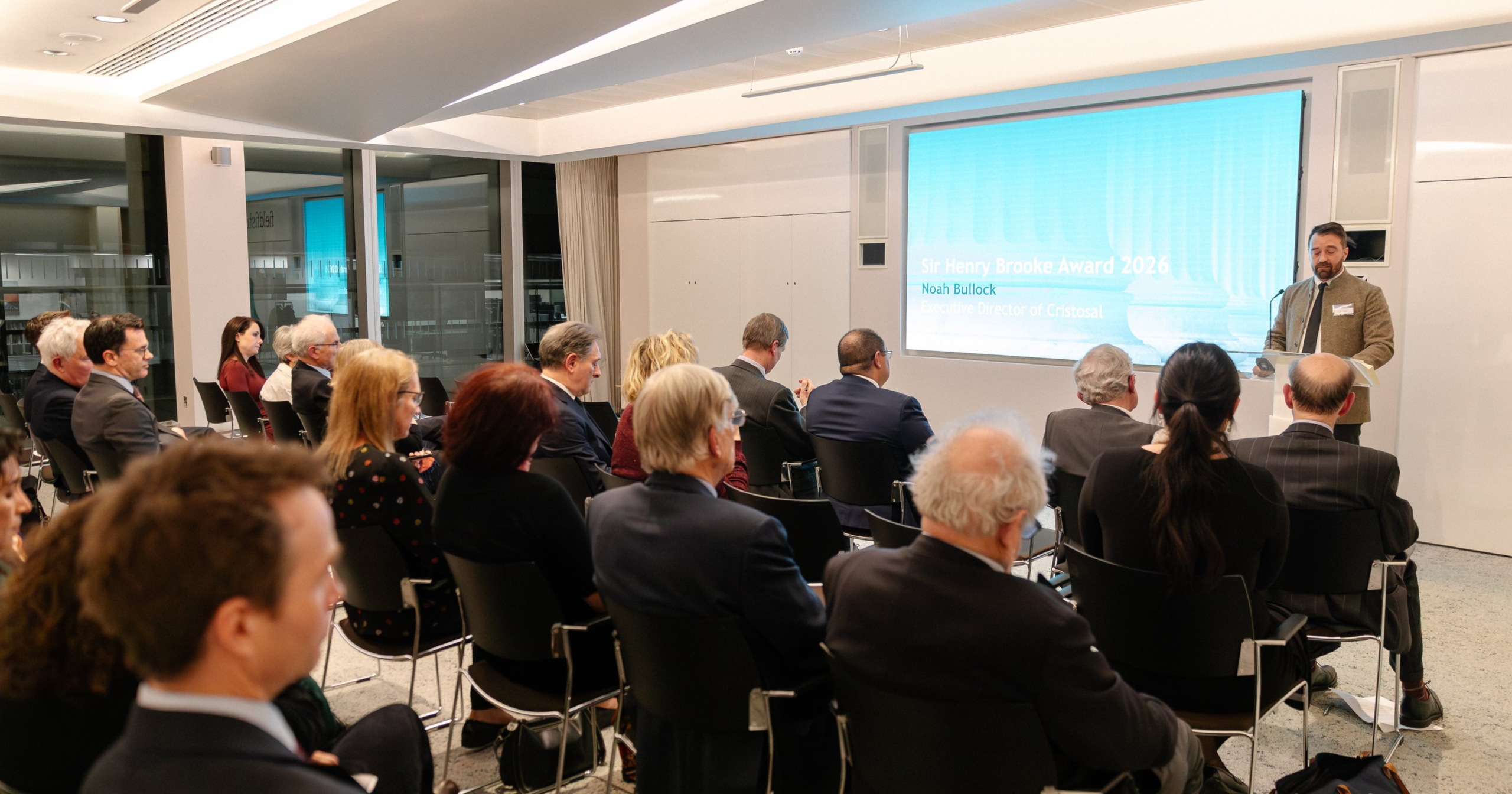 Lawyer Ruth López receives fifth international award highlighting her defense of human rights — Abogada Ruth López recibe quinto reconocimiento internacional que destaca su defensa de los derechos humanos