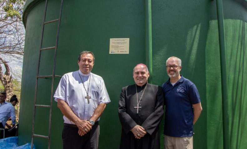 Pope Leo XIV Donates $100,000 to Drinking Water Project for Four Salvadoran Departments — Papa León XIV dona $100,000 a proyecto de agua potable para cuatro departamentos salvadoreños