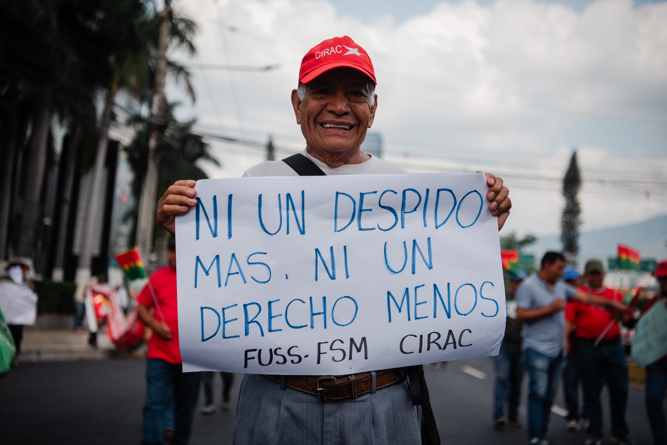 Between the Announcement and the Law: The Labor Rights Gap in El Salvador — Entre el anuncio y la ley: La brecha de los derechos laborales en El Salvador