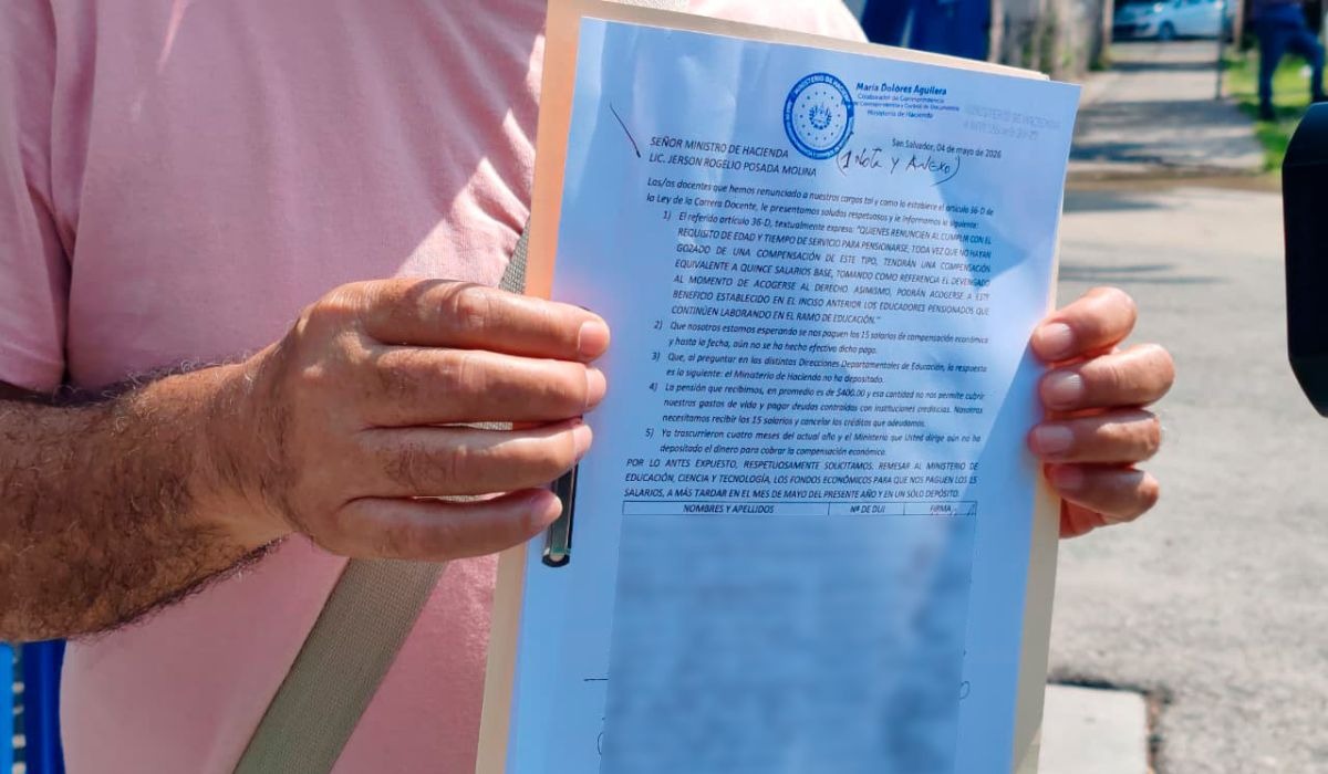 Teachers demand Ministry of Finance pay 15 salaries for voluntary retirement — Maestros exigen a Hacienda pago de 15 salarios por retiro voluntario
