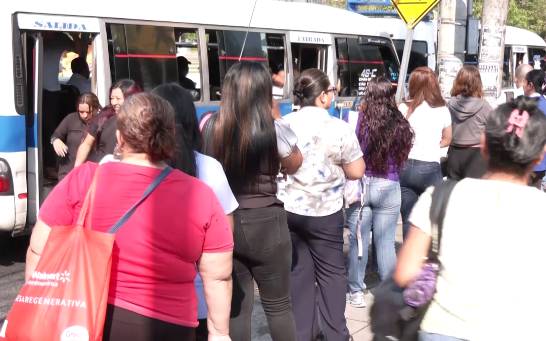 High Temperatures and Overcrowding on Public Transit — Altas temperaturas y aglomeraciones en el transporte público
