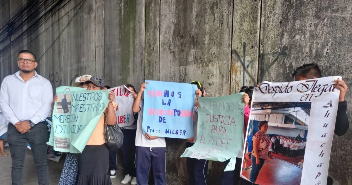 Ruling bloc refuses to intercede for teachers reporting arbitrary dismissals — Oficialismo rechaza interceder por profesores que denuncian despidos arbitrarios