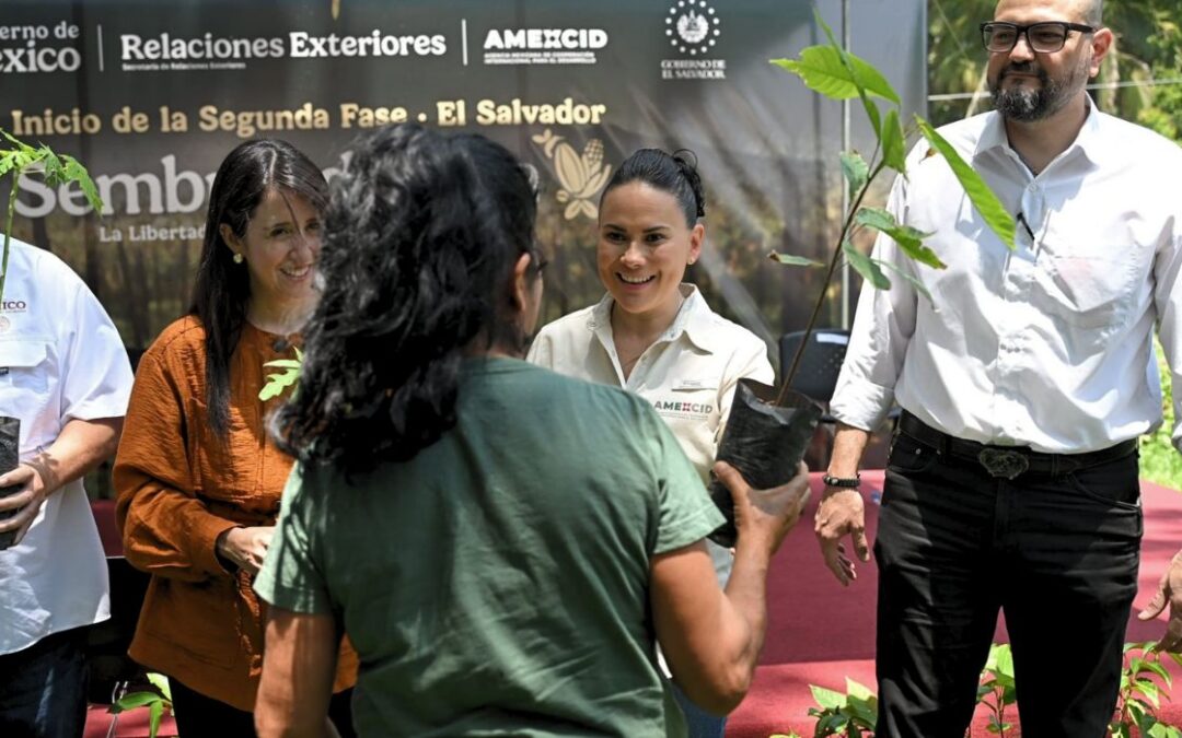 Mexico and El Salvador Launch Second Phase of Sembrando Vida Project — México y El Salvador lanzan segunda etapa del proyecto Sembrando Vida