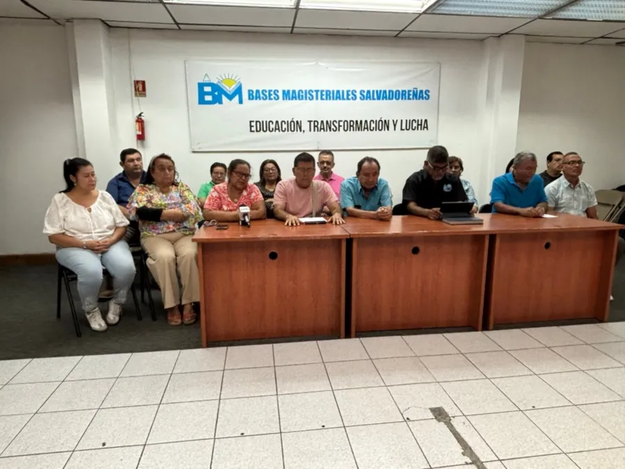 “They survive on less than $400 a month”: Teachers demand faster voluntary retirement payouts — “Sobreviven con menos de $400 al mes”: docentes piden agilizar pagos por retiro voluntario