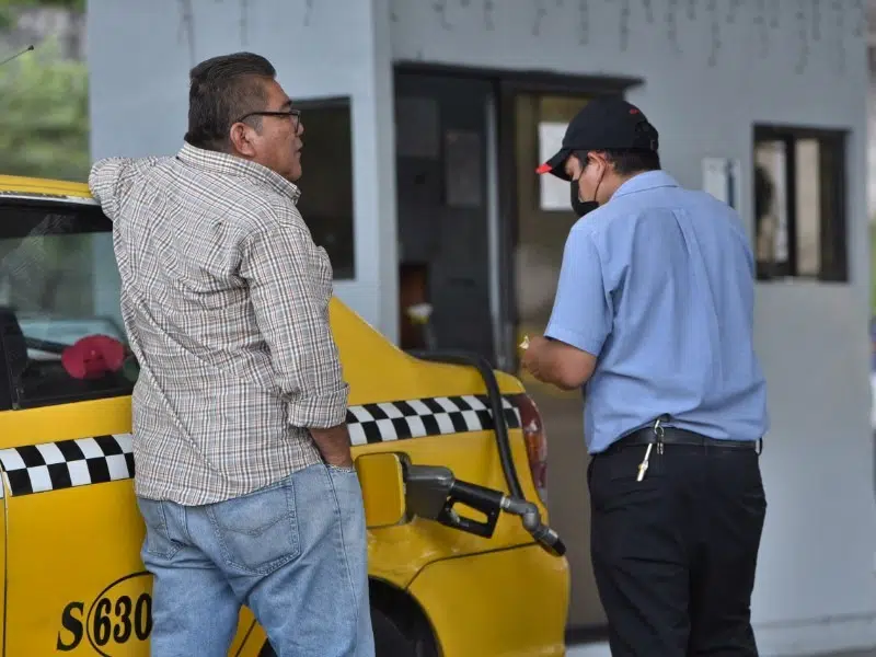 El Salvador and Nicaragua Are the Only Central American Countries That Have Not Lowered Fuel Prices — El Salvador y Nicaragua son los únicos países de Centroamérica que no han aplicado rebajas a los combustibles