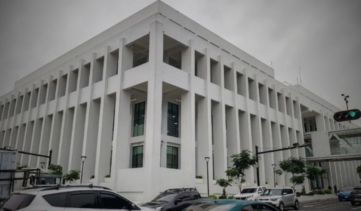 Doctors warn new infrastructure won’t solve the country’s healthcare crisis — Médicos advierten que nueva infraestructura no resuelve la crisis sanitaria en el país