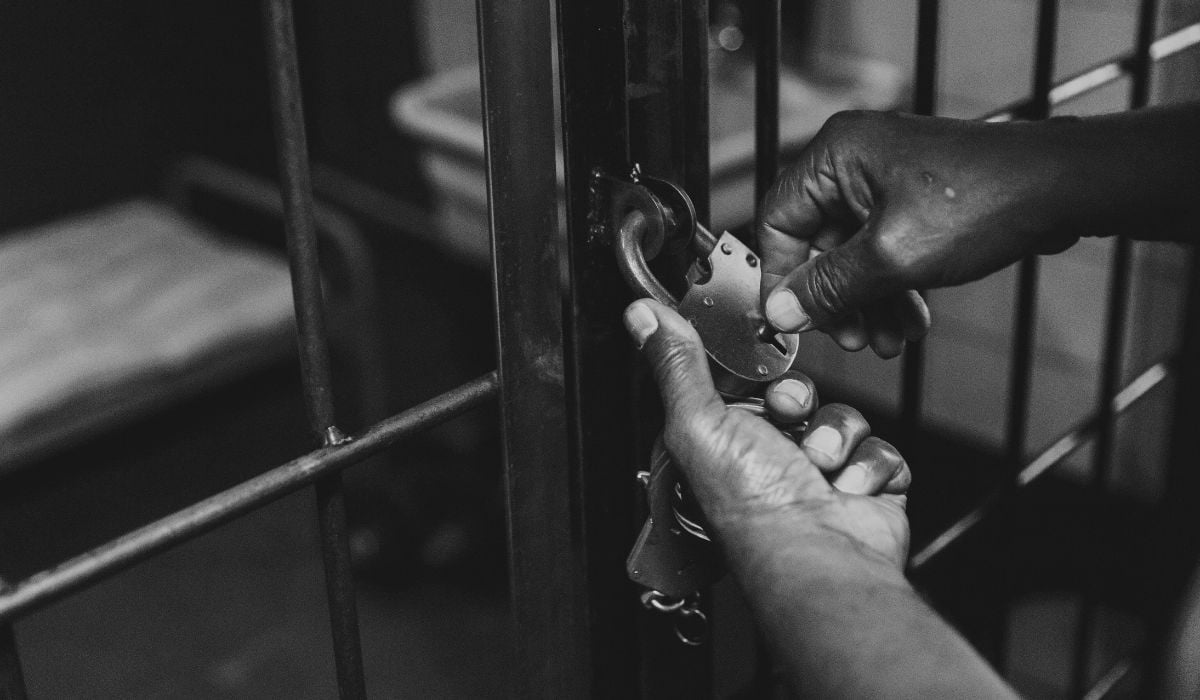 University forum reopens debate on political prisoners in El Salvador — Foro universitario reabre el debate sobre los presos políticos en El Salvador