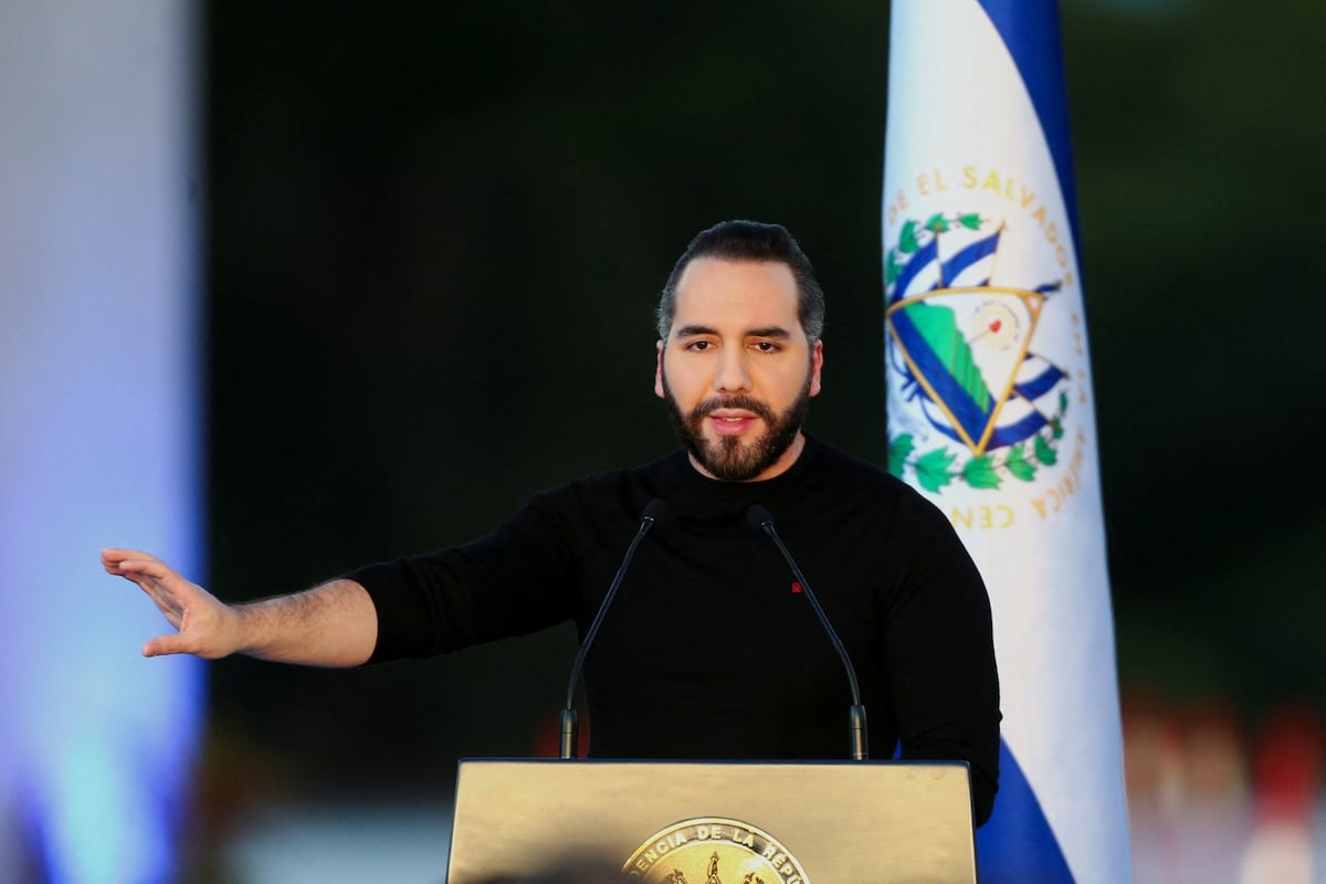 Bukele registers pre-candidacy for a third term in El Salvador — Bukele inscribe su precandidatura para un tercer mandato en El Salvador