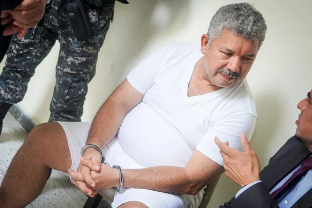 Former BANDESAL president sent to trial on corruption charges — Expresidente de BANDESAL es enviado a juicio por actos de corrupción