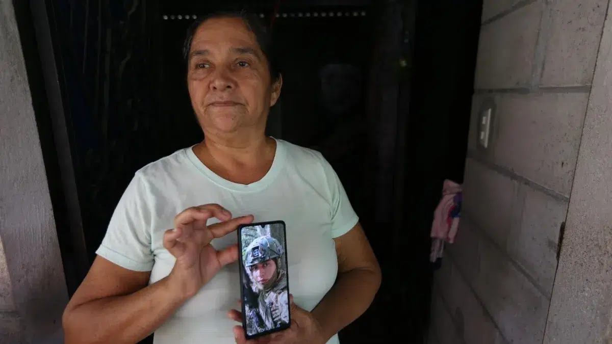Families seek help to repatriate Salvadorans trapped in Russia’s war — Piden ayuda para repatriar a salvadoreños atrapados en la guerra de Rusia