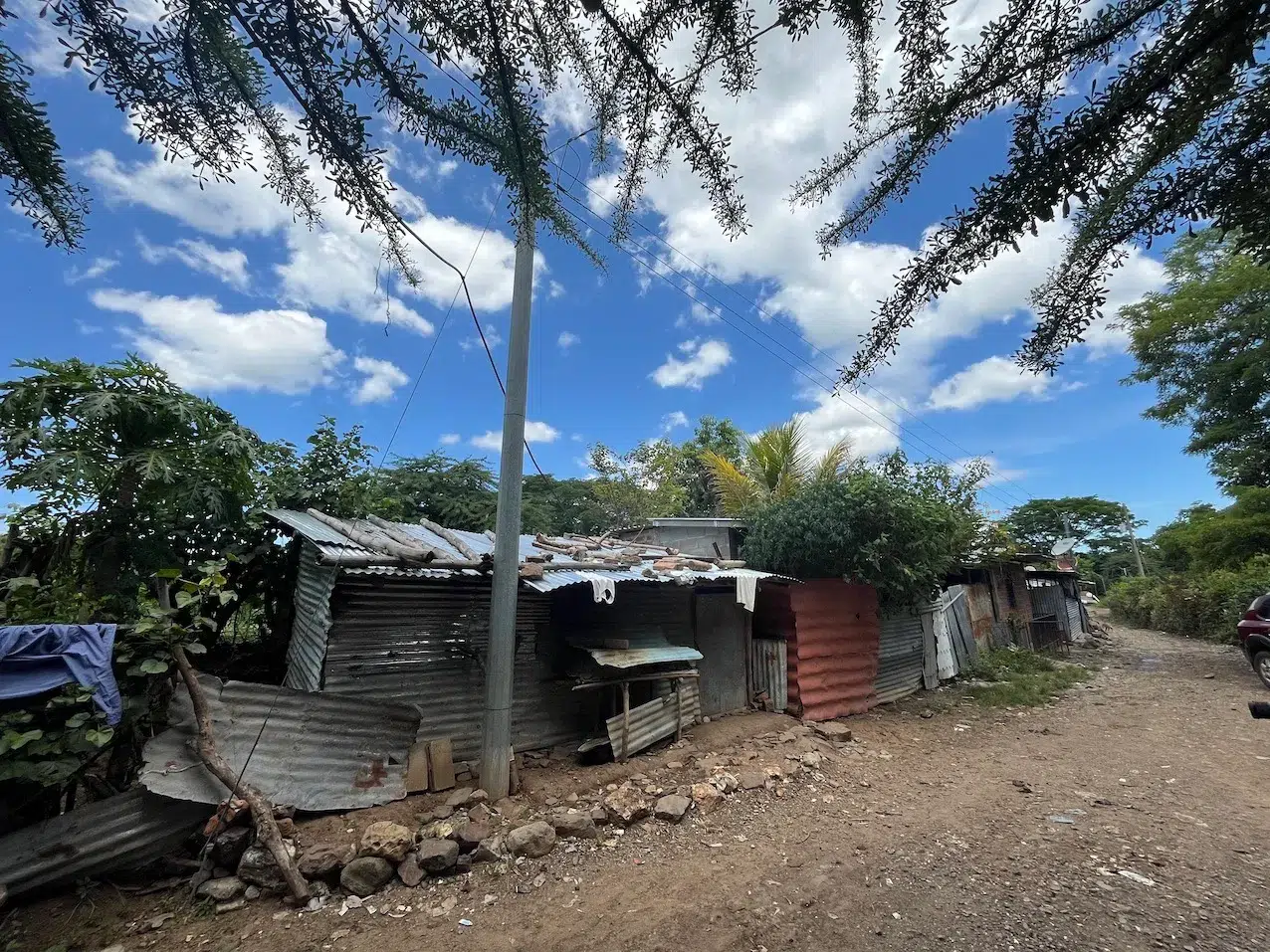 San Isidro Under Environmental Threat: Mining, Evictions, Tree Felling, and Arsenic-Contaminated Water — San Isidro bajo amenaza ambiental: minería, desalojos, tala de árboles y agua contaminada con arsénico