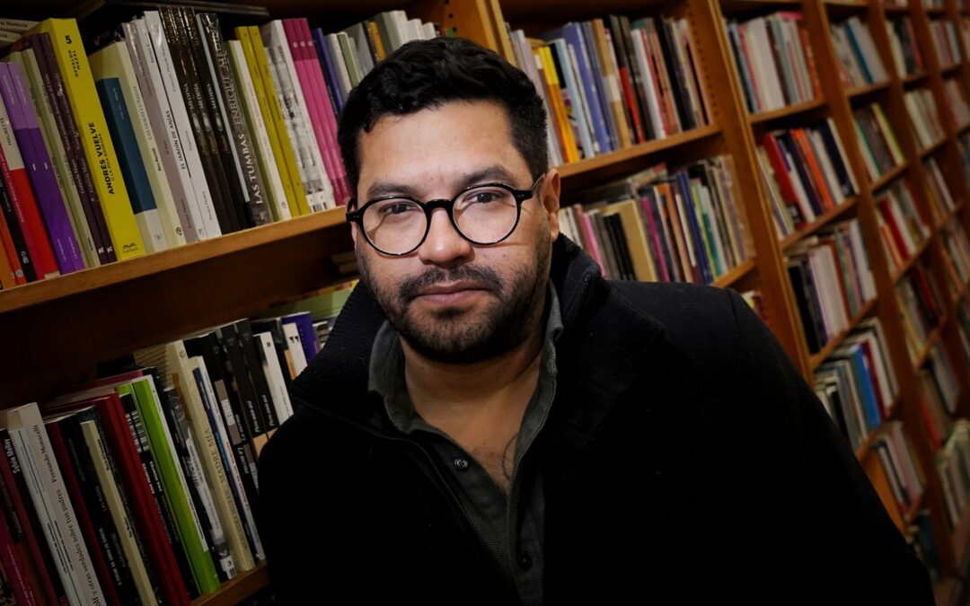 Óscar Martínez presented ‘Bukele, el rey desnudo’ and warned: “El Salvador is already living under a dictatorship” — Óscar Martínez presentó ‘Bukele, el rey desnudo’ y advirtió: “El Salvador ya vive una dictadura”