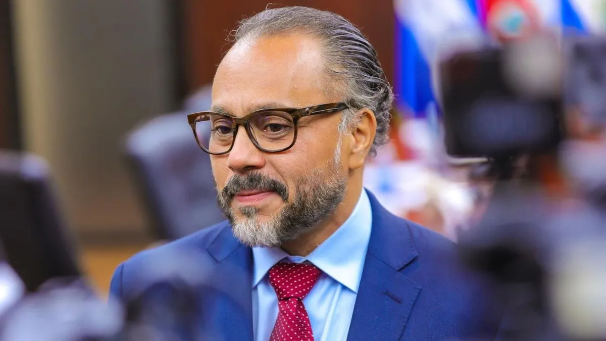 Assembly President on Nearly Half-Million-Dollar Vehicle Purchase: “They’re for Legislative Work” — Presidente de Asamblea sobre compra de vehículos por casi medio millón de dólares: “Son para trabajo legislativo”