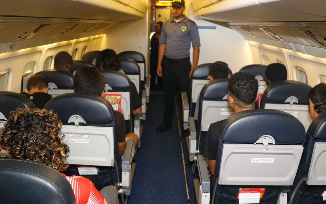 El Salvador records a 90% increase in deportations at the start of 2026 — El Salvador registra un alza del 90% en deportaciones durante el inicio de 2026