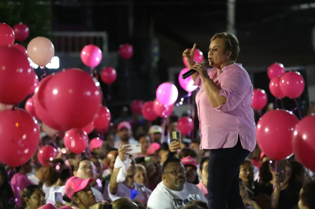 Milagro Navas Runs for a New Term in the 2027 Elections — Milagro Navas se postula para un nuevo período en las elecciones de 2027