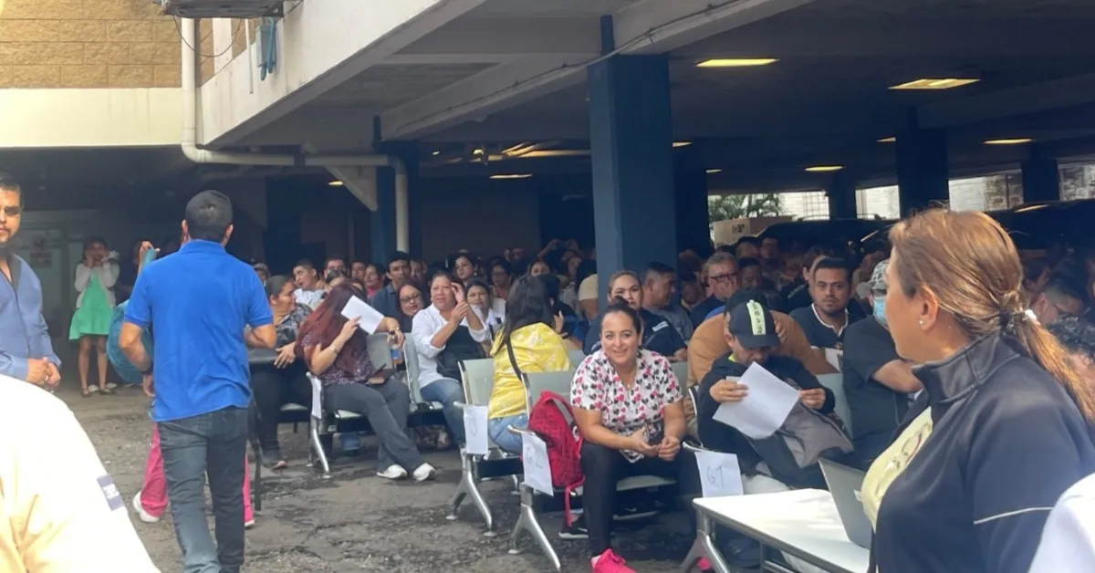 Government pays severance to former Rosales Hospital workers — Gobierno paga indemnizaciones a extrabajadores del Hospital Rosales