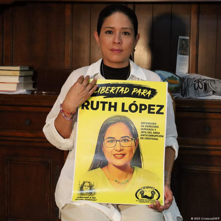 Fears for the life of detained lawyer in El Salvador — Temen por la vida de abogada detenida en El Salvador