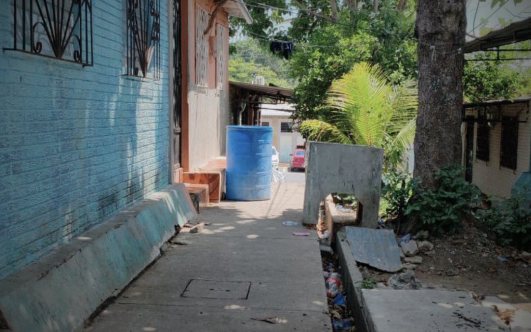 Living without water: the daily struggle of Valle Verde families — Vivir sin agua: la lucha diaria de las familias de Valle Verde