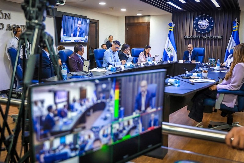 Some CCR candidates showed sympathy for Bukele or praised changes in the current government — Algunos candidatos a la CCR mostraron simpatía con Bukele o elogiaron cambios en el gobierno actual