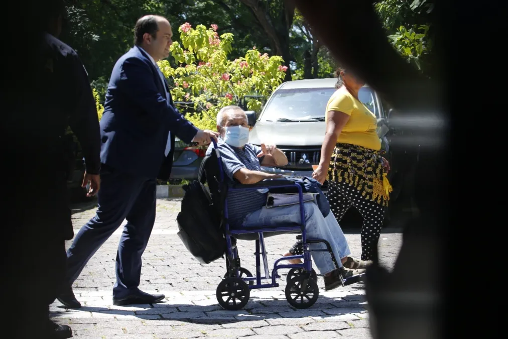 Family concerned about Atilio Montalvo’s health during trial — Familia preocupada por el estado de salud de Atilio Montalvo durante proceso judicial