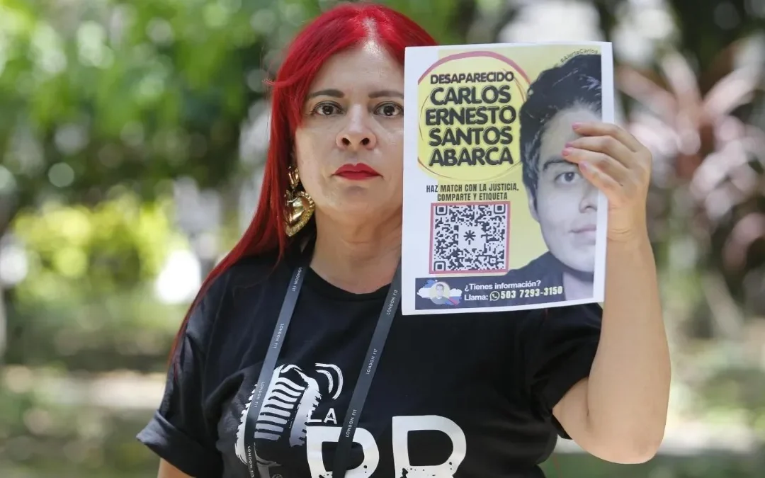 QR code campaign launched over the disappearance of Carlos Ernesto Santos Abarca — Realizan campaña con código QR por desaparición de Carlos Ernesto Santos Abarca