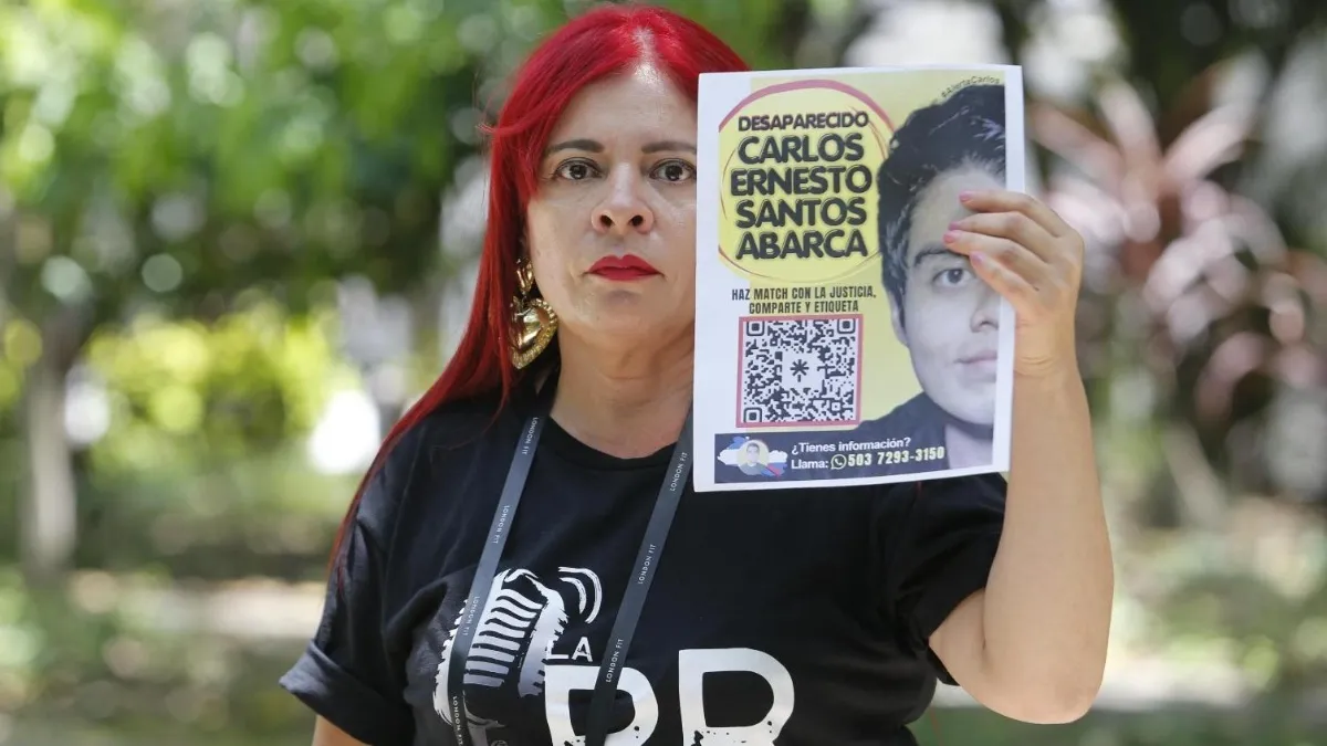 QR code campaign launched over the disappearance of Carlos Ernesto Santos Abarca — Realizan campaña con código QR por desaparición de Carlos Ernesto Santos Abarca