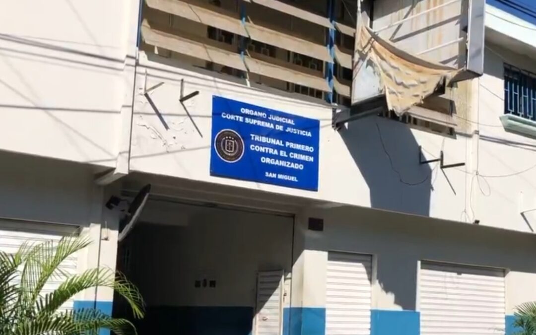 Espíritu Santo Island community questions use of cooperating witnesses to identify boatmen — Comunidad de la Isla Espíritu Santo cuestionan uso de criteriados para identificar a lancheros