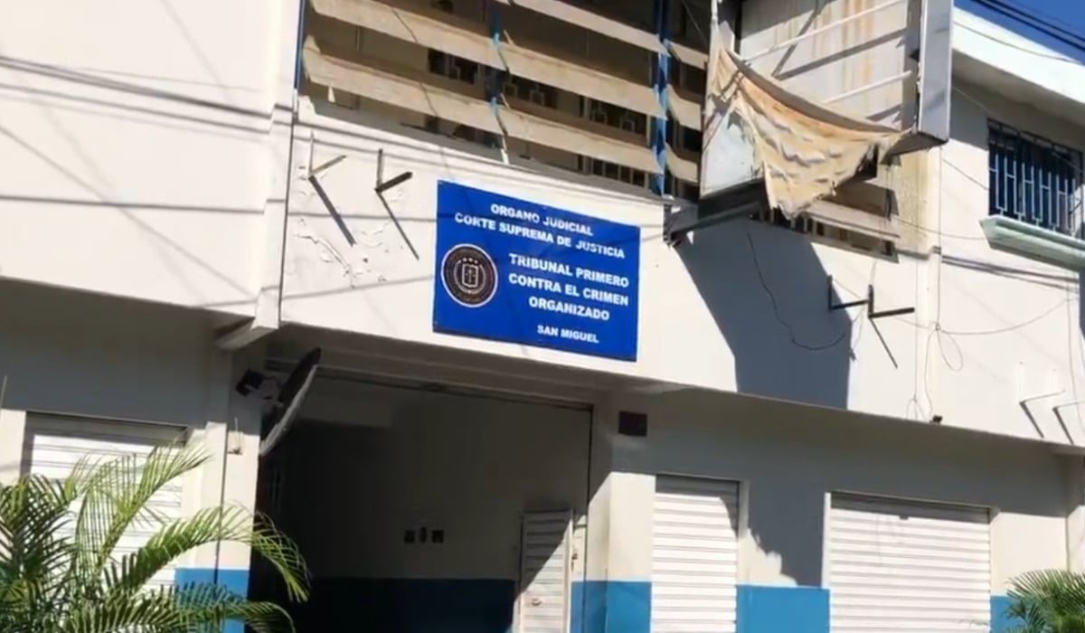 Espíritu Santo Island community questions use of cooperating witnesses to identify boatmen — Comunidad de la Isla Espíritu Santo cuestionan uso de criteriados para identificar a lancheros