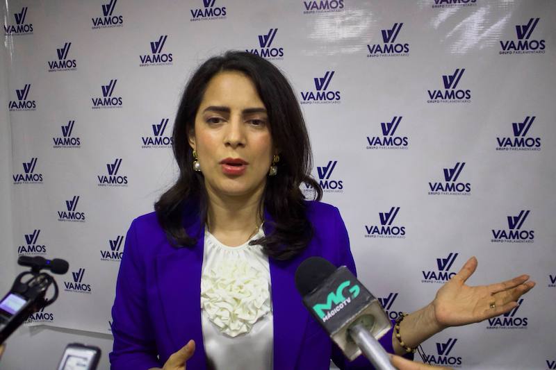 Controversy continues in Vamos: Claudia Ortiz says she was reported over two posts — Continúa polémica en Vamos: Claudia Ortiz dice fue denunciada por dos publicaciones