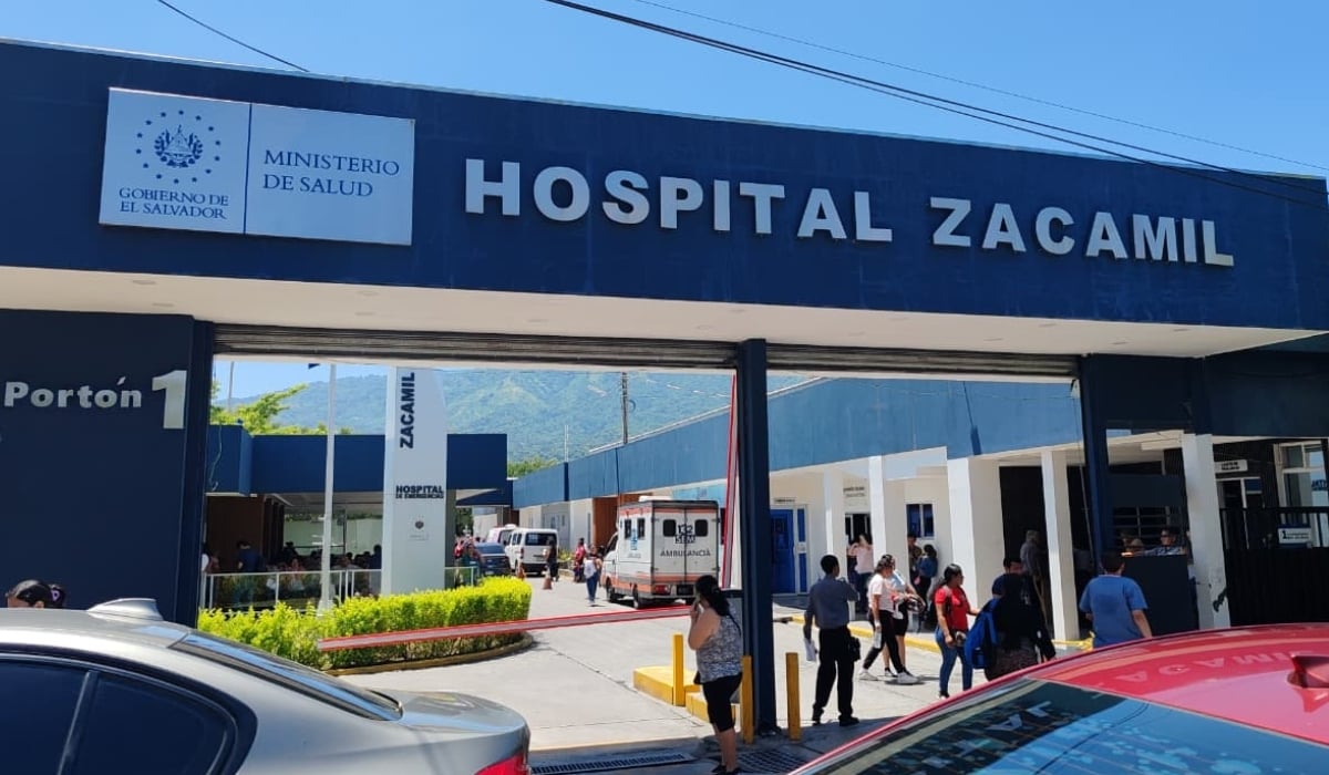 Young man with fractures waits more than five days for emergency surgery at Zacamil Hospital — Joven con fracturas espera más de cinco días por cirugía de urgencia en hospital Zacamil