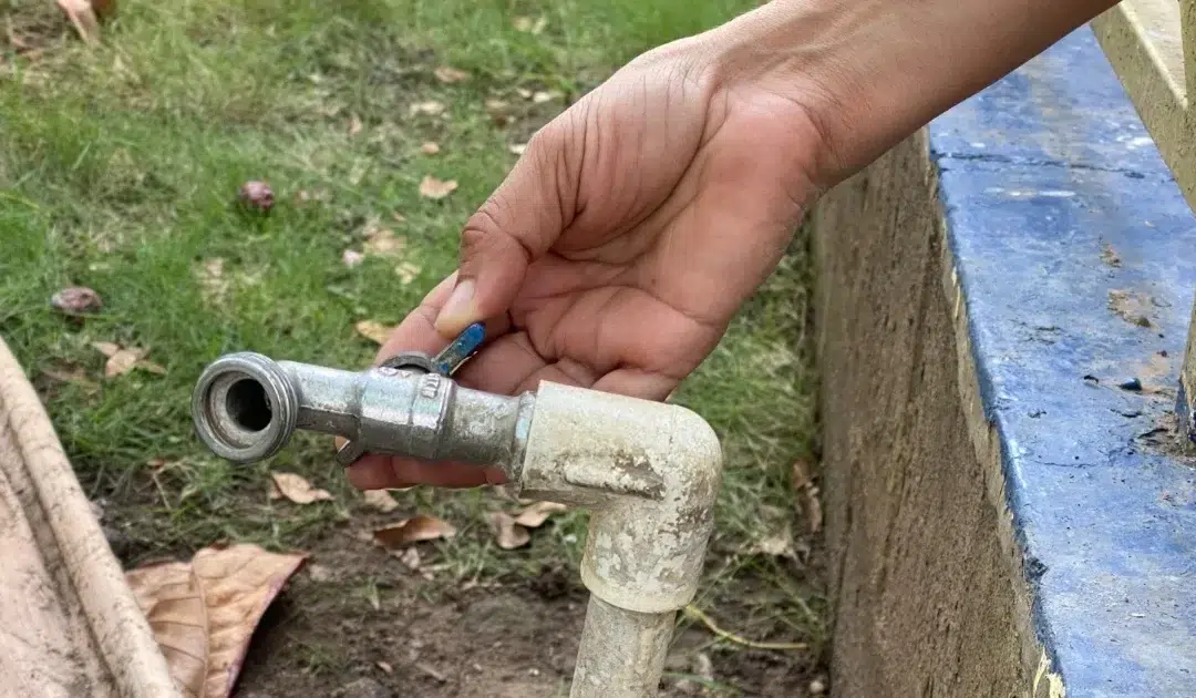 ANDA lost 61% of the water it produced in 2025 — ANDA perdió el 61 % del agua que produjo en 2025