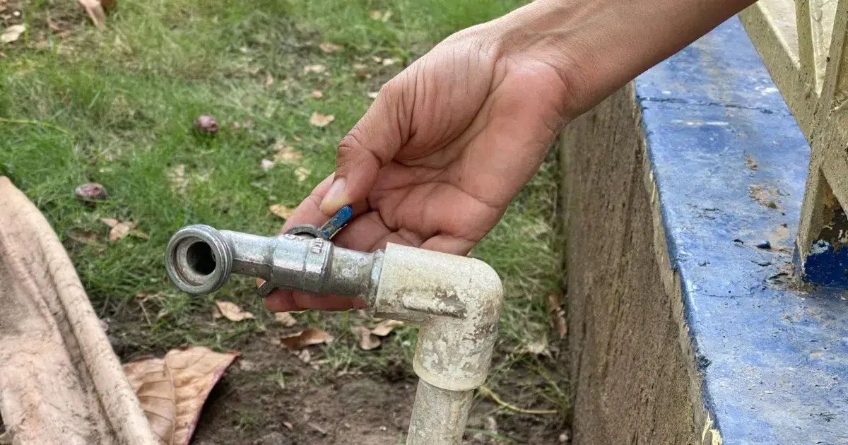 ANDA lost 61% of the water it produced in 2025 — ANDA perdió el 61 % del agua que produjo en 2025