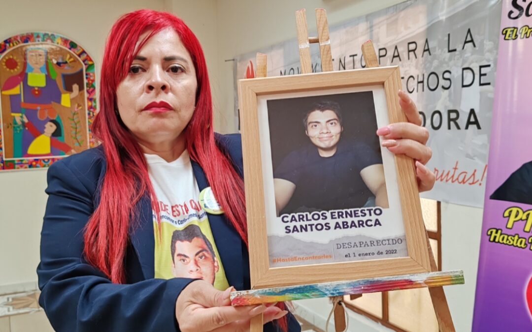 “All I’ve Done Is Search for My Son”: Mother of Missing Young Salvadoran Man Reports Threats — “Lo único que he hecho es buscar a mi hijo”: la madre de un joven salvadoreño desaparecido denunció amenazas