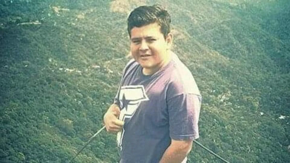 Calls to investigate the death of Aarón, one of the first victims in prisons during the state of exception — Piden investigar la muerte de Aarón, una de las primeras víctimas en penales durante el régimen