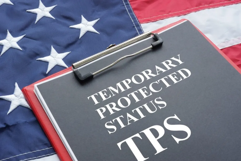 USCIS extends work permits for Salvadorans with TPS in these categories through September 9 — USCIS extiende permisos de trabajo de salvadoreños con TPS en estas categorías hasta el 9 de septiembre