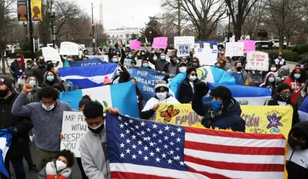 TPS: Virginia congressman introduces bill to extend status for Salvadorans in the U.S. for 18 months — TPS: congresista de Virginia presenta iniciativa para extender el estatus a salvadoreños en EUA por 18 meses