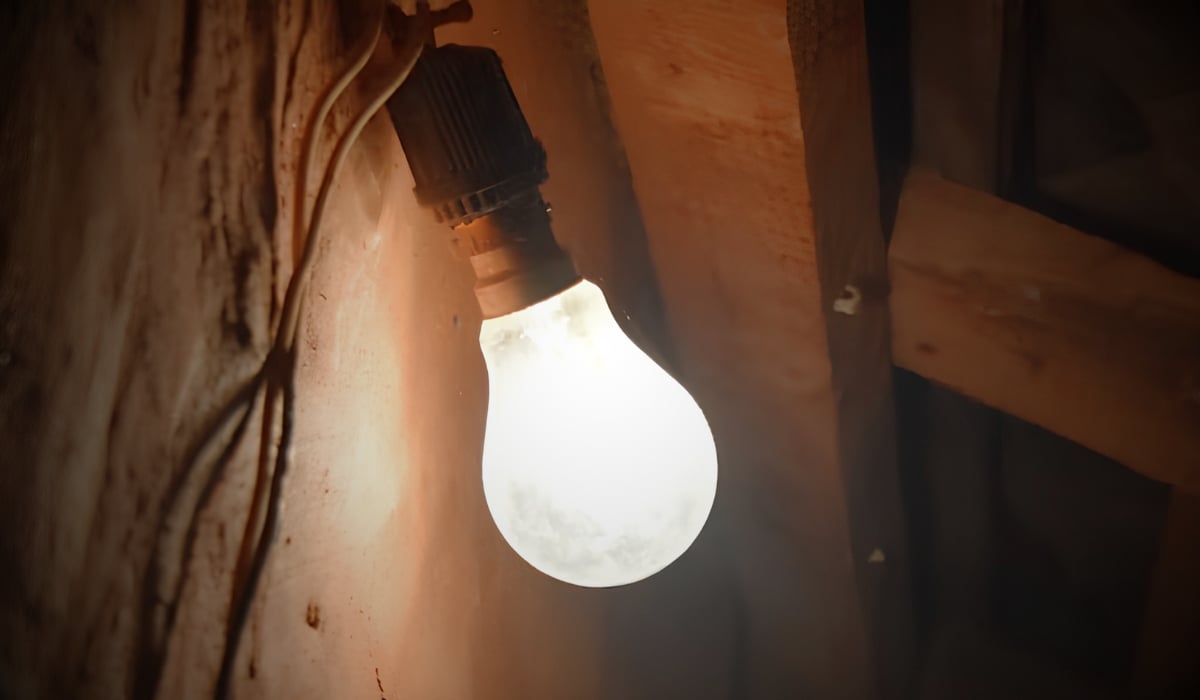 Families in Finca La Bretaña have been requesting electrical service improvements for 15 years — Familias de Finca La Bretaña llevan 15 años solicitando mejoras en el servicio de energía eléctrica
