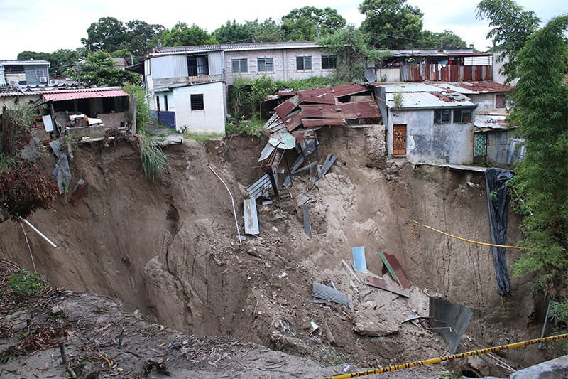 77.2% of Salvadoran households face a housing deficit, BCR reveals — El 77.2 % de los hogares salvadoreños enfrenta déficit habitacional, revela el BCR