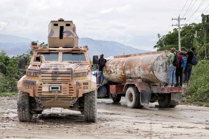 El Salvador rushes some 1,000 troops to Haiti after gang ambush, source says — El Salvador envía a toda prisa unos 1.000 soldados a Haití tras una emboscada de pandillas, según una fuente
