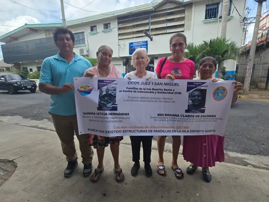 Community of Espíritu Santo Island, Usulután, calls for the release of women accused of illicit associations. They deny that the women are gang members — Comunidad de Isla Espíritu Santo, Usulután, pide libertad para acusadas de agrupaciones ilícitas. Rechazan que sean pandilleras