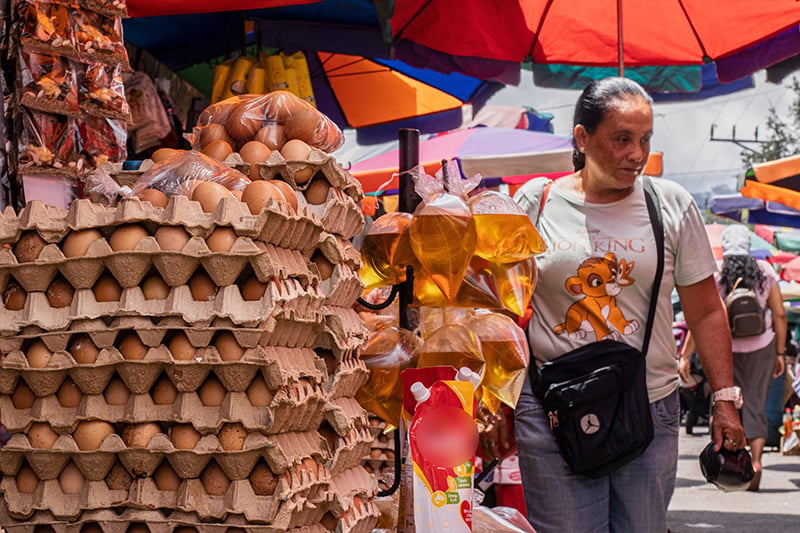 39.1% of Salvadoran households say their income does not cover monthly expenses — El 39.1 % de los hogares salvadoreños afirma que sus ingresos no cubren los gastos mensuales