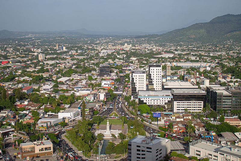 ECLAC raises growth projection for El Salvador in 2026 to 4.5% — La Cepal eleva a 4.5 % la proyección de crecimiento para El Salvador en 2026