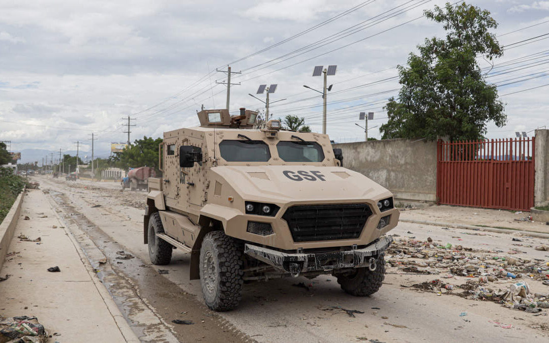 El Salvador continues to deploy soldiers, equipment to Haiti as gangs threaten violence — El Salvador continúa desplegando soldados y equipo en Haití mientras pandillas amenazan con violencia