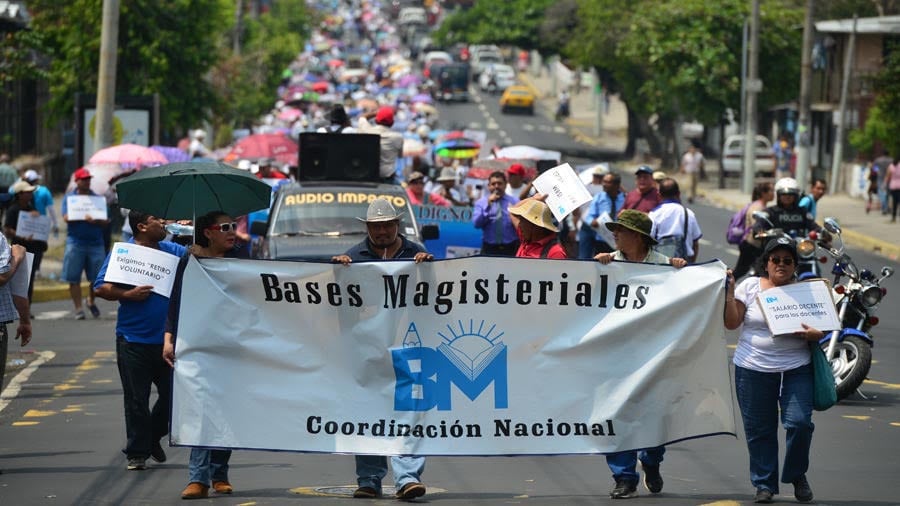 Teachers will march to demand better pay and working conditions — Magisterio marchará para exigir mejoras salariales y condiciones laborales