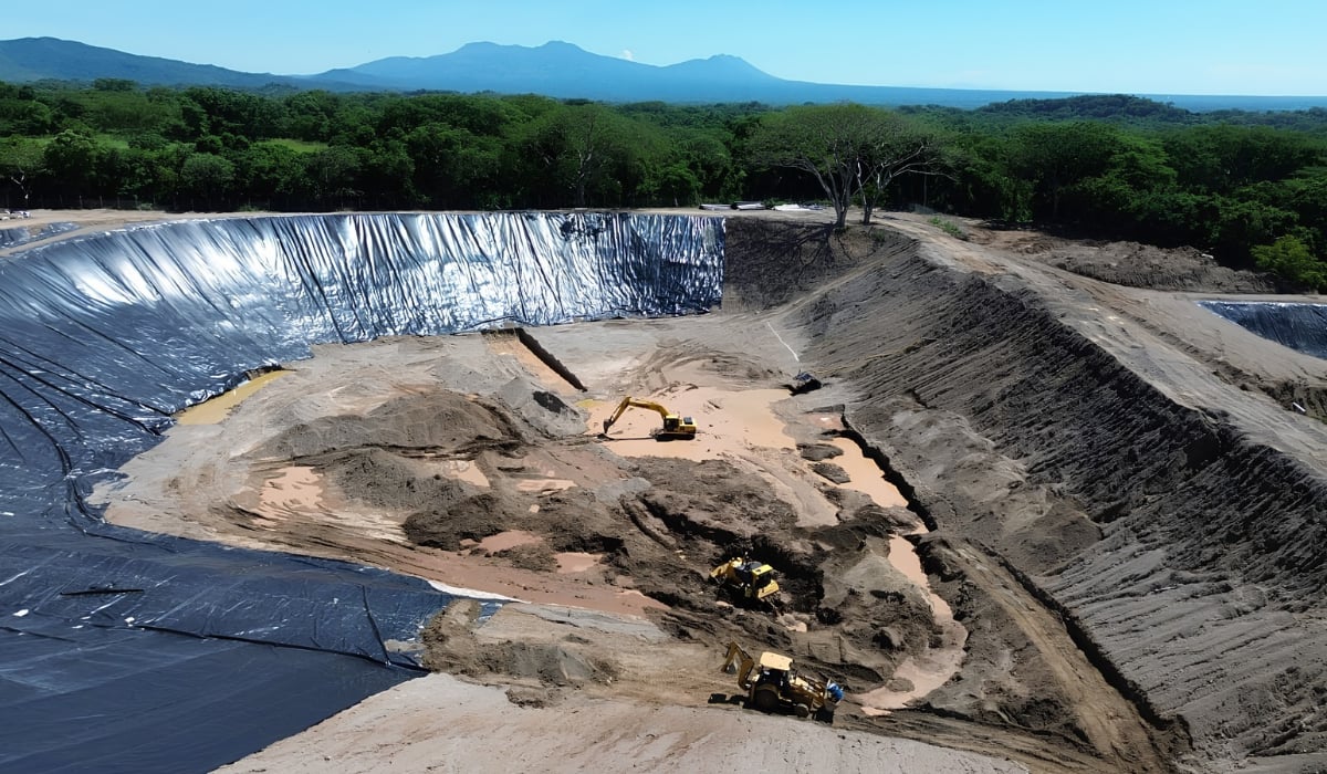 Land conditions at the mega-landfill construction site put communities at risk — Condiciones del terreno donde se construye mega basurero pone en riesgo a comunidades